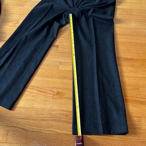 Ann Taylor Straight Leg Black Pants (lined) 98% Wool - Size 8/10 - Picture 14 of 16
